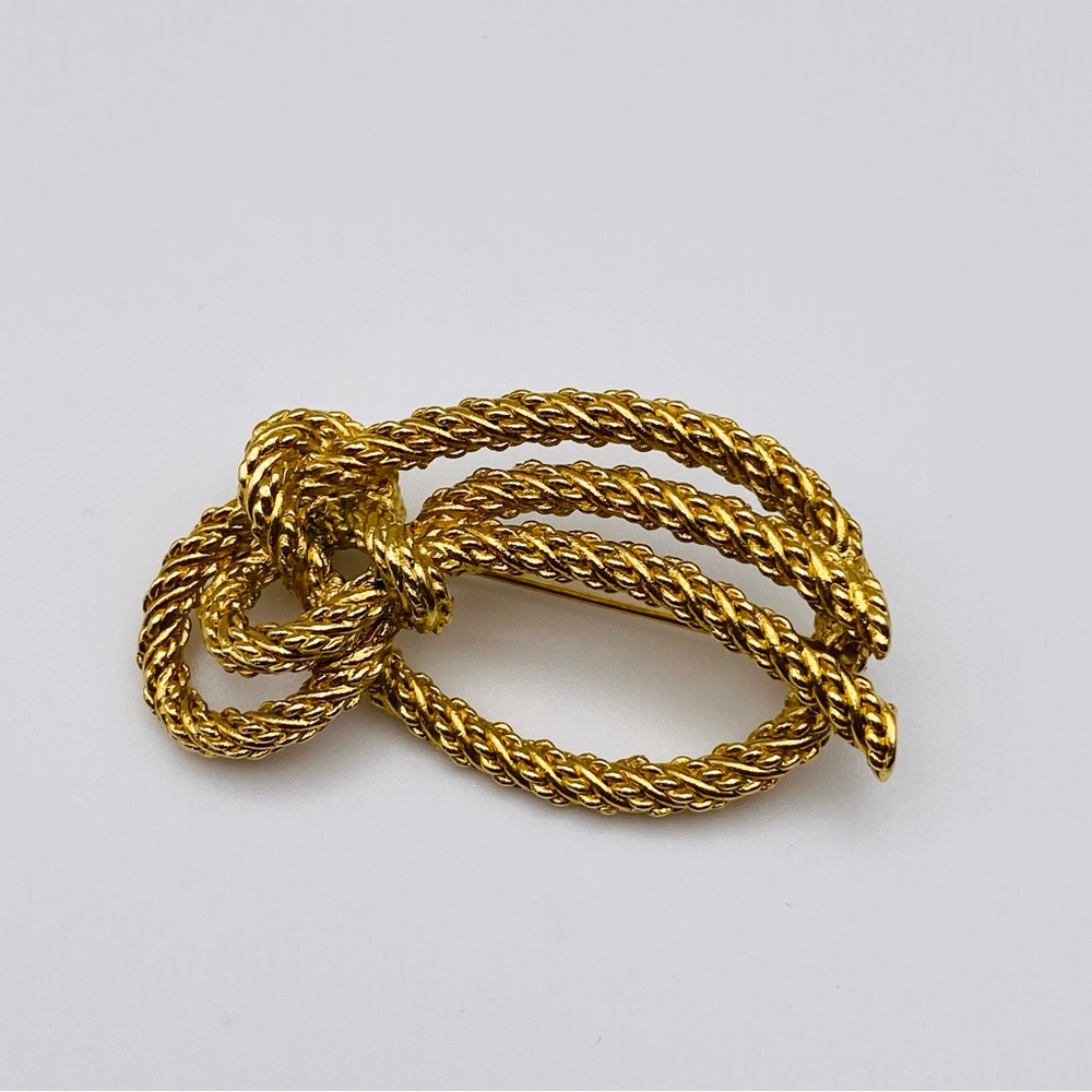 Christian Dior 1980s Vintage Modernist Oval Ribbon Knot Bow Rope Brooch